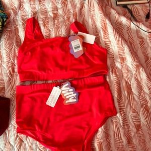 Selling Yitty set in a beautiful coral color
